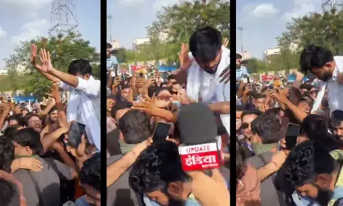 Cockroach Janta Party head Abhijeet Dipke attacked at Jaipur protest Cockroach Janta Party head Abhijeet Dipke attacked at Jaipur protest