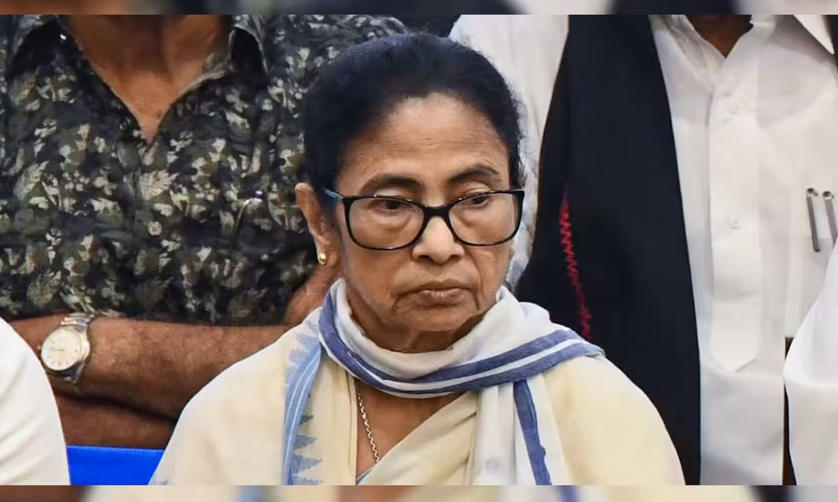 TMC rejects rebel move, confirms Mamata Banerjee as party chief TMC rejects rebel move, confirms Mamata Banerjee as party chief