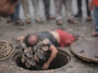 Mumbai manhole death: BMC suspends 4 officials, orders inquiry Mumbai manhole death: BMC suspends 4 officials, orders inquiry