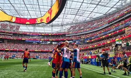 Spain and Portugal reach World Cup last 16 after wins over Austria and Croatia Spain and Portugal reach World Cup last 16 after wins over Austria and Croatia