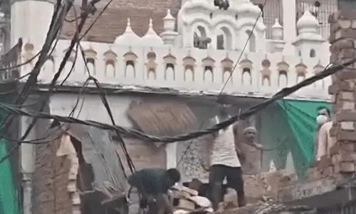 Uttar Pradesh demolishes 5 mosques in 24 hrs in Varanasi Uttar Pradesh demolishes 5 mosques in 24 hrs in Varanasi