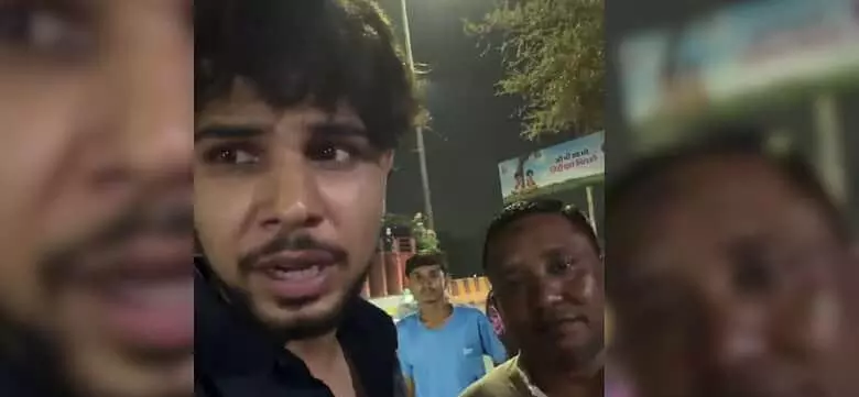 Video of mans kindness becomes viral symbol of communal harmony Video of mans kindness becomes viral symbol of communal harmony