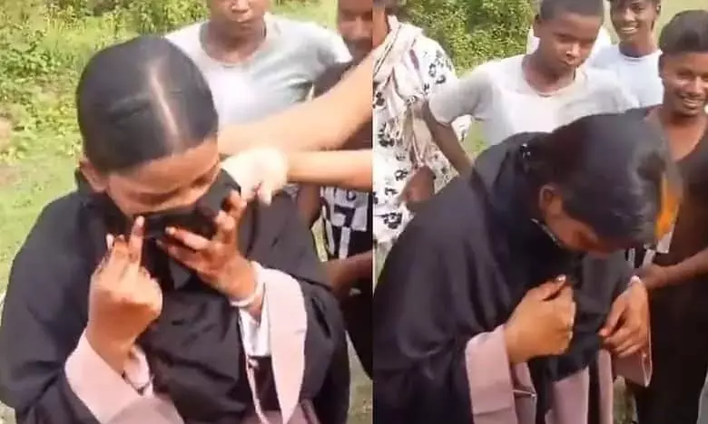 Video shows Muslim girl forced to remove niqab, sindoor applied to her forehead in Bihar Video shows Muslim girl forced to remove niqab, sindoor applied to her forehead in Bihar