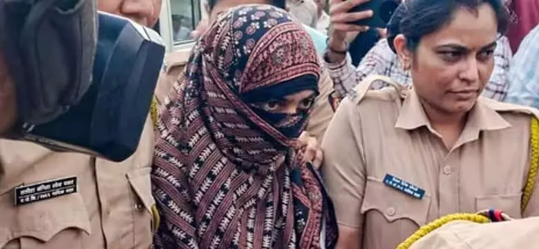 Nashik court grants bail to woman in TCS case, cites hardship of childbirth in jail Nashik court grants bail to woman in TCS case, cites hardship of childbirth in jail