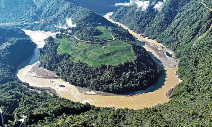 dam on Yarlung Tsangpo River dam on Yarlung Tsangpo River