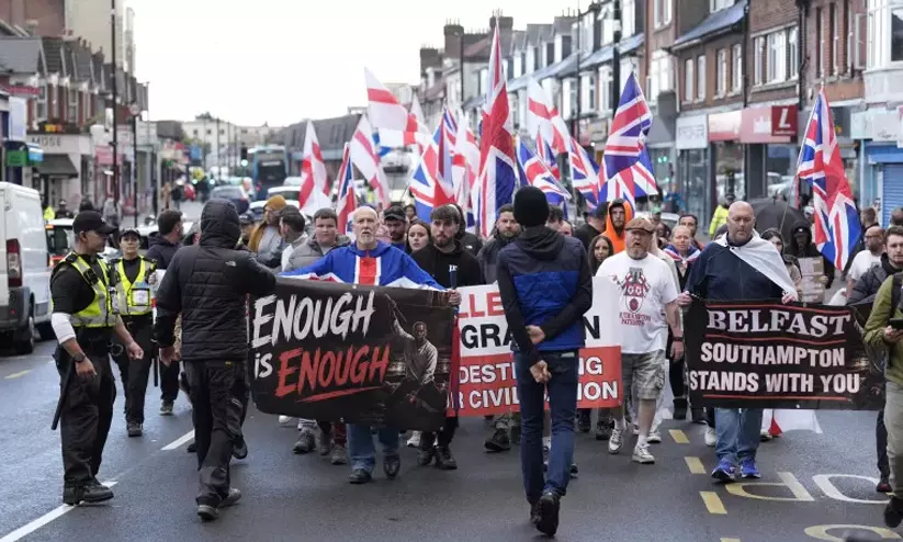 Plot targeting Muslim gathering in UK: 12 with far-right links held Plot targeting Muslim gathering in UK: 12 with far-right links held