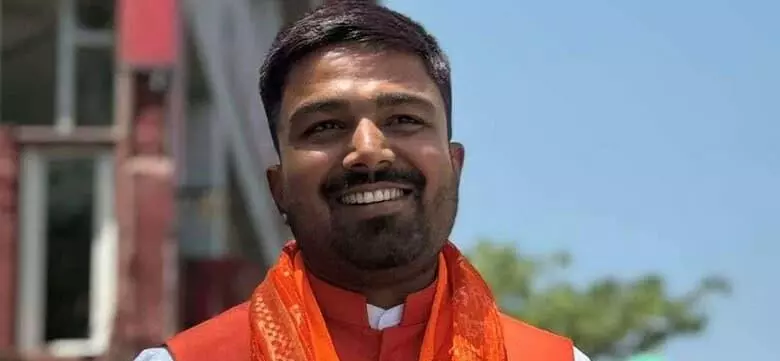 FIR filed against YouTuber Manish Kashyap for reporting on E20 petrol FIR filed against YouTuber Manish Kashyap for reporting on E20 petrol