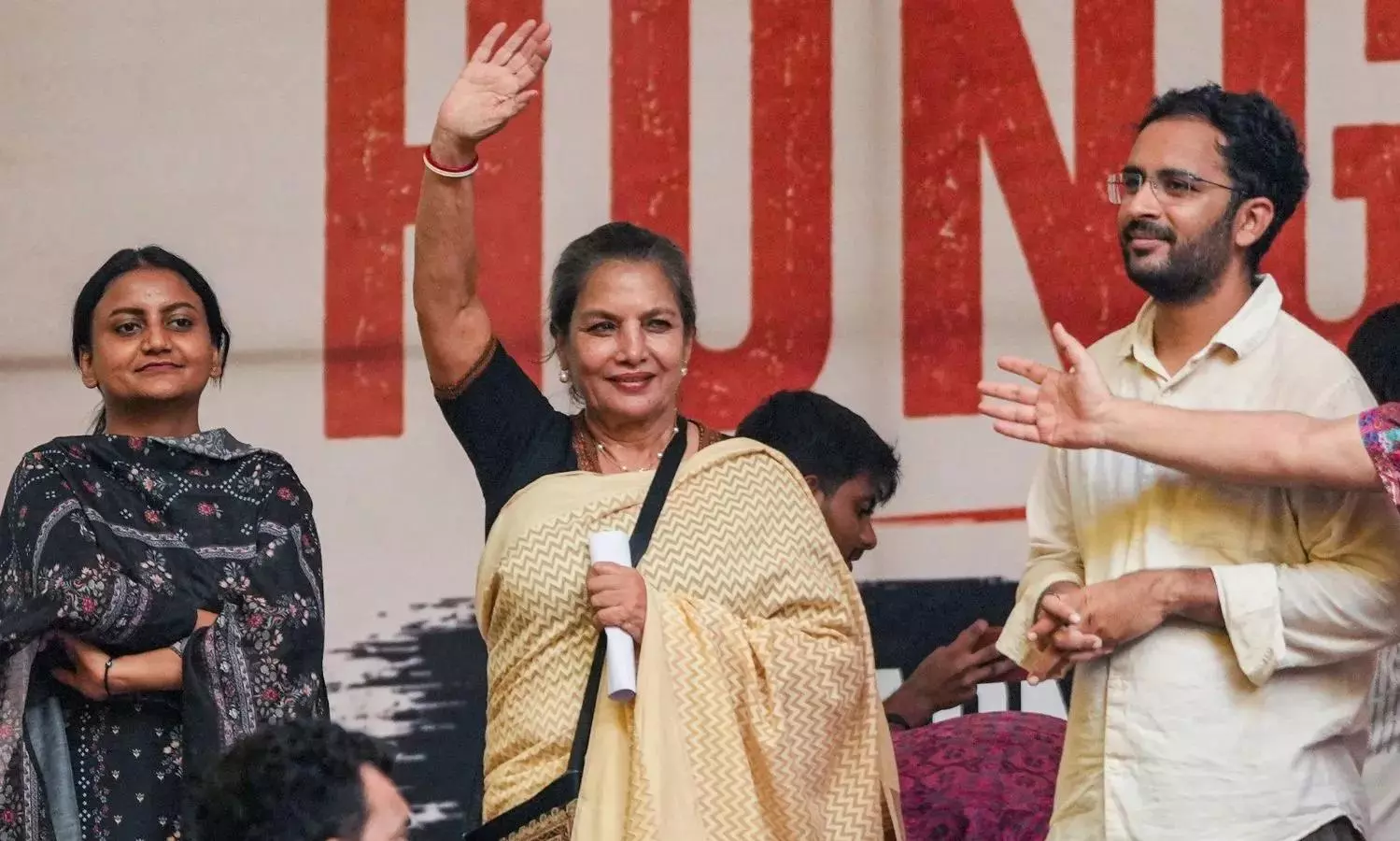 Shabana Azmi visits Jantar Mantar, backs students ahead of CJP’s Parliament march Shabana Azmi visits Jantar Mantar, backs students ahead of CJP’s Parliament march
