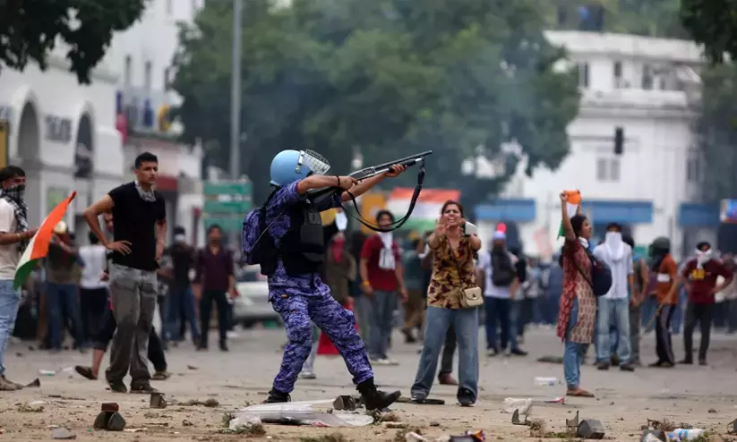 Pellet guns at CJP protests: injured move SC demanding ban