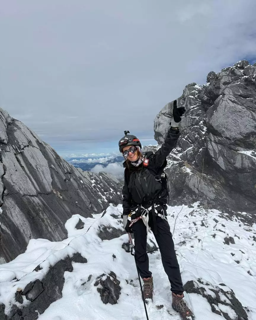 Fatima Al Awadhi becomes first Emirati to summit Lenin Peak Fatima Al Awadhi becomes first Emirati to summit Lenin Peak