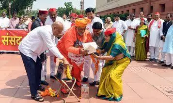 MP Pappu Yadav stages skit over Ram Temple donation theft in Parliament complex MP Pappu Yadav stages skit over Ram Temple donation theft in Parliament complex