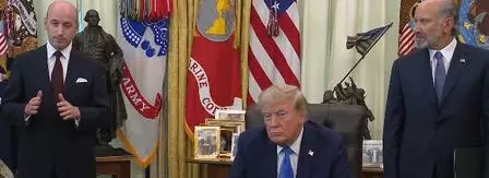 Amid SC defeat, Trump signs 2 executive orders to narrow birthright citizenship Amid SC defeat, Trump signs 2 executive orders to narrow birthright citizenship