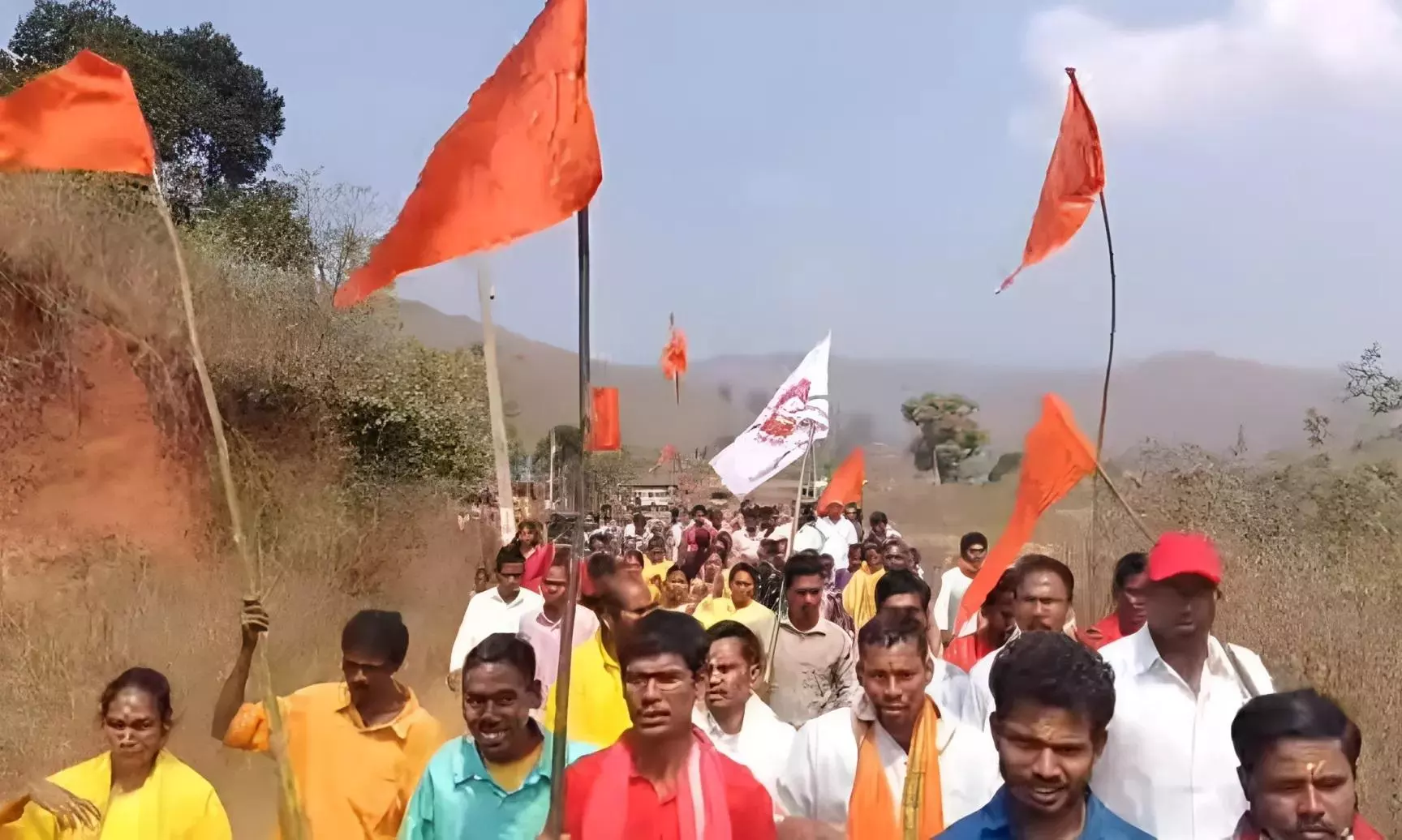 Tribal Christian families displaced in Chhattisgarh as village panchayat issues return ban with alleged backing from RSS-affiliated group Tribal Christian families displaced in Chhattisgarh as village panchayat issues return ban with alleged backing from RSS-affiliated group