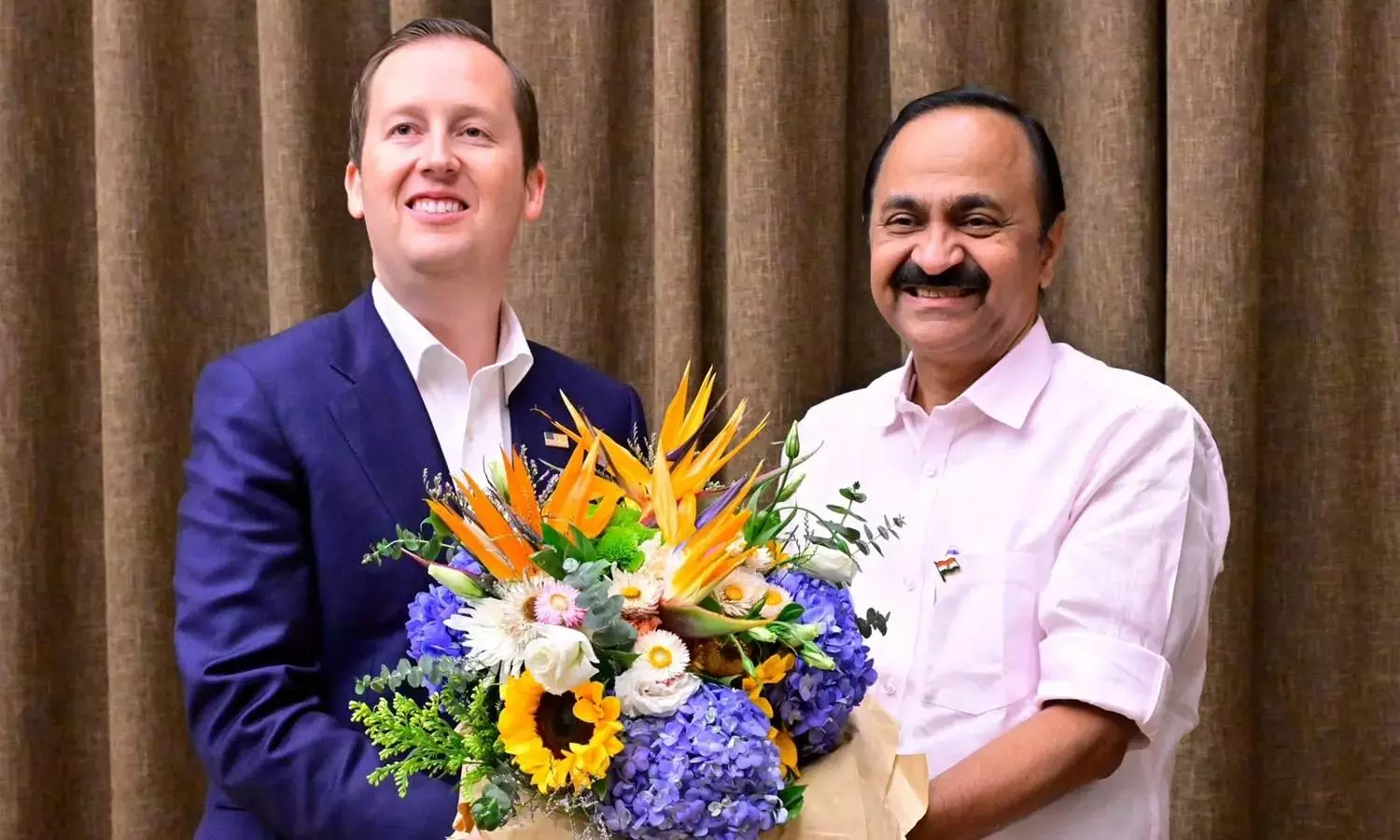 Trump’s son-in-law visits Kerala, meets chief minister Trump’s son-in-law visits Kerala, meets chief minister