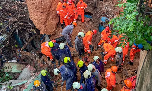 Mumbai landslide kills 7, including 3 children in Ghatkopar Mumbai landslide kills 7, including 3 children in Ghatkopar