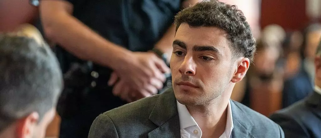 Luigi Mangione admits to shooting Healthcare CEO, pleads guilty to stalking Luigi Mangione admits to shooting Healthcare CEO, pleads guilty to stalking
