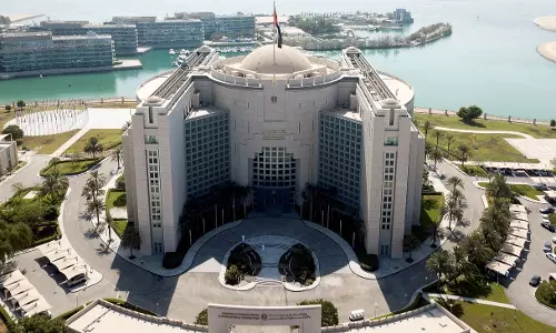 UAE halts trade, financial transactions with Iran until further notice UAE halts trade, financial transactions with Iran until further notice