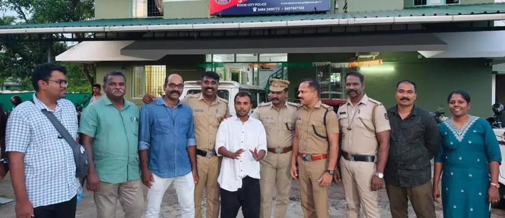 Nagpur engineer living on Kochi streets reunited with family after 4 years Nagpur engineer living on Kochi streets reunited with family after 4 years