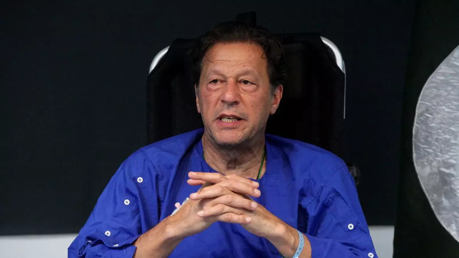 Gavaskar, Kapil Dev, 19 ex-captains seek medical care for Imran Khan Gavaskar, Kapil Dev, 19 ex-captains seek medical care for Imran Khan