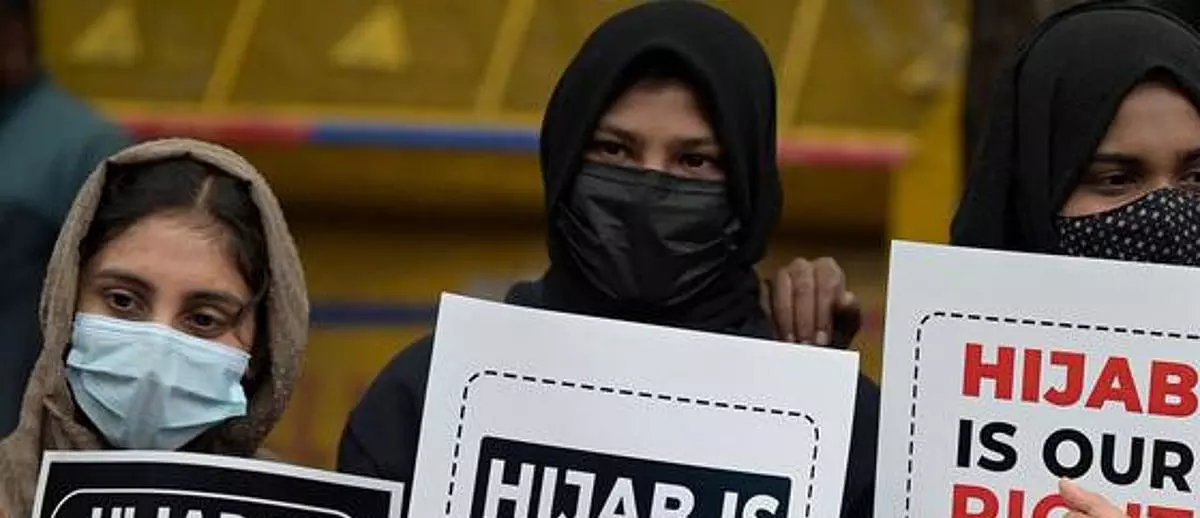 Allahabad HC rejects minor student’s plea to wear hijab with school uniform Allahabad HC rejects minor student’s plea to wear hijab with school uniform