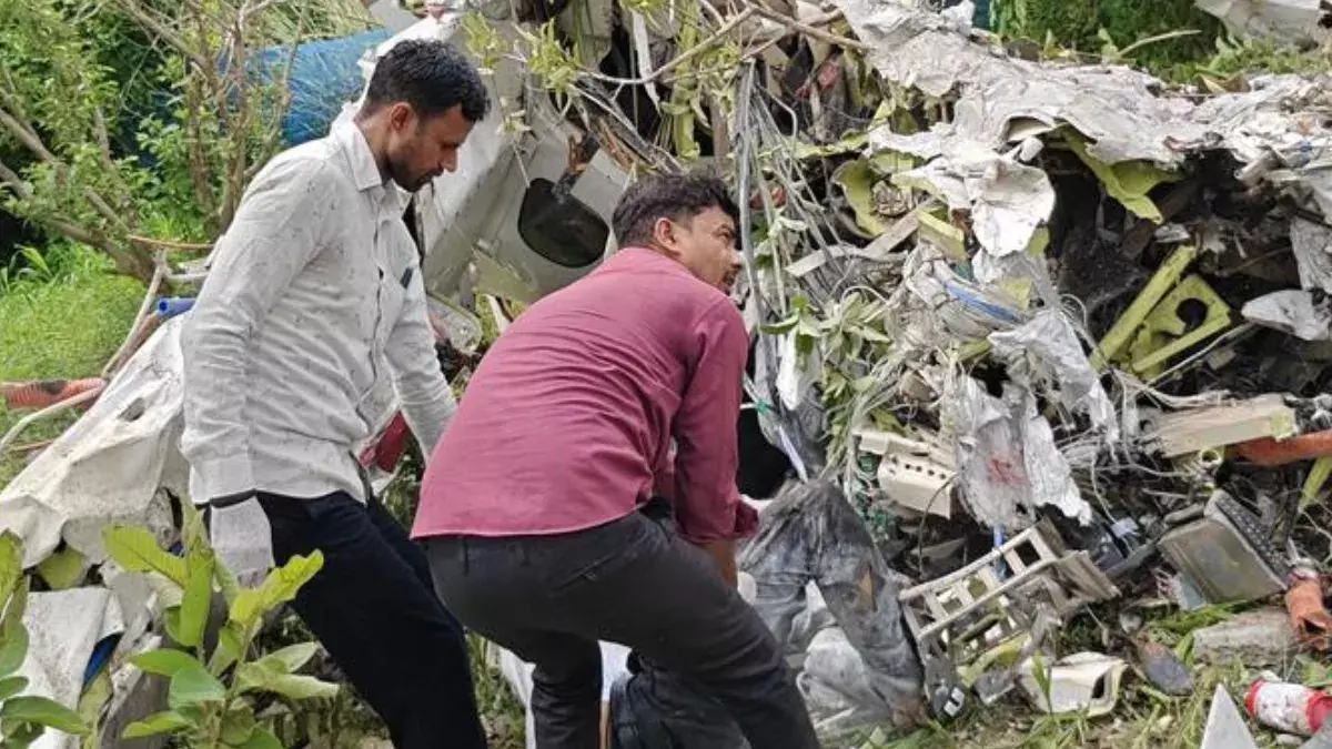 Training aircraft crashes in Kanpur; 2 pilots killed Training aircraft crashes in Kanpur; 2 pilots killed