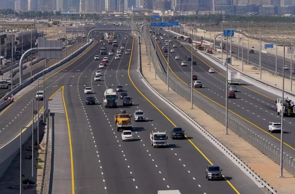 Dubai opens two Emirates Road lanes to cut Sharjah travel times by 25% Dubai opens two Emirates Road lanes to cut Sharjah travel times by 25%