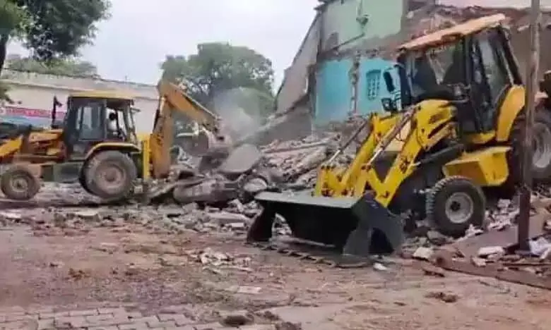Jamiat delegation visits Saharanpur over mosque demolition, considers legal battle Jamiat delegation visits Saharanpur over mosque demolition, considers legal battle