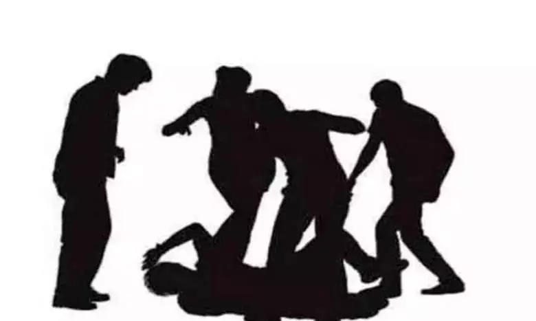 Man tied up, thrown into canal and robbed near Aluva railway station Man tied up, thrown into canal and robbed near Aluva railway station