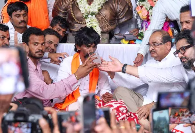 Maratha quota: Jarange Patil ends 20-day fast after govt assurances Maratha quota: Jarange Patil ends 20-day fast after govt assurances