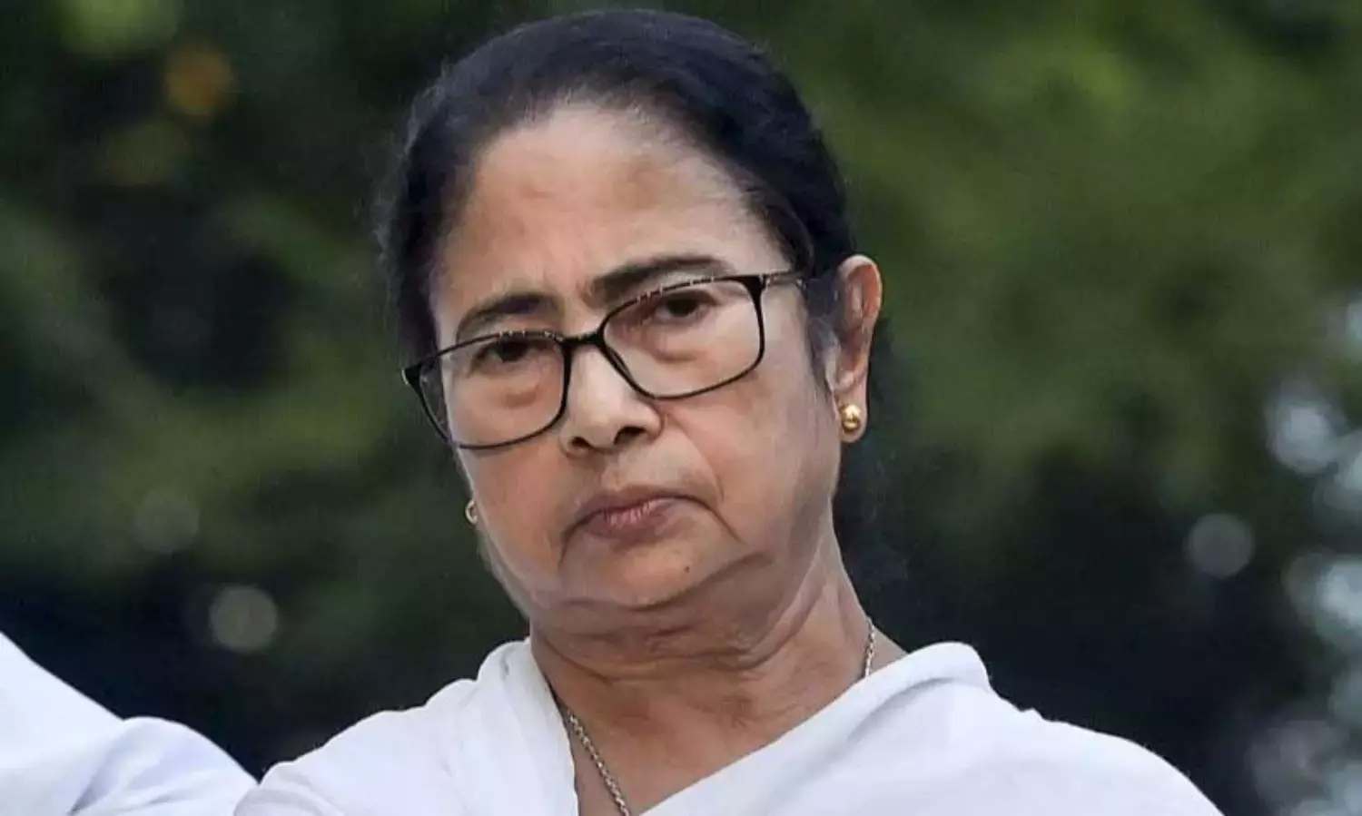 EC bars rival TMC factions from using party name, symbol in bypolls