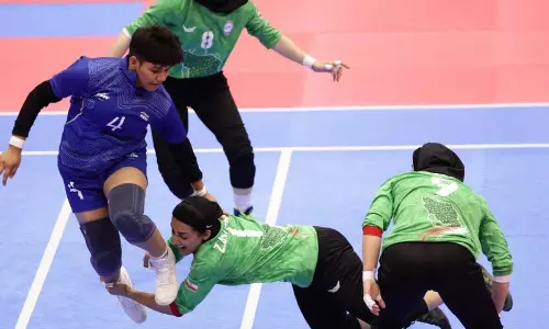 Asian Games: India women storm into Kabaddi SF with 50-25 win over Japan Asian Games: India women storm into Kabaddi SF with 50-25 win over Japan