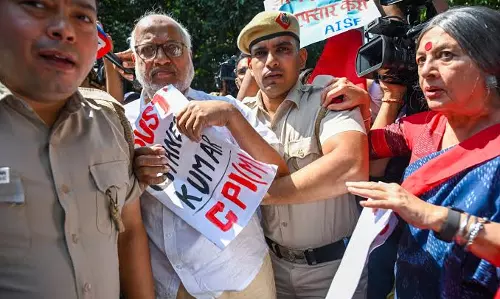 Delhi Police detain Left leaders protesting outside Election Commission