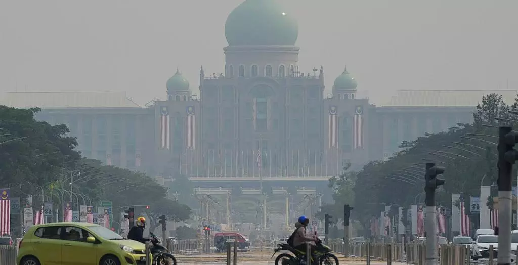 Kuala Lumpur becomes world’s most polluted major city as Indonesian wildfire chokes region Kuala Lumpur becomes world’s most polluted major city as Indonesian wildfire chokes region