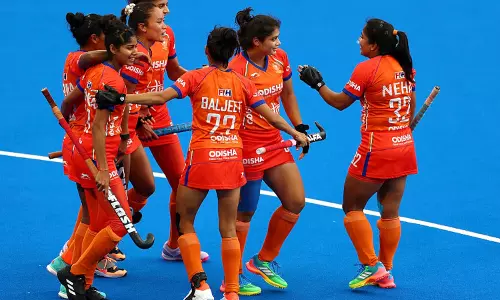 Asian Games: India beat South Korea 2-0 to reach women’s hockey final Asian Games: India beat South Korea 2-0 to reach women’s hockey final