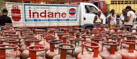 OMCs raise prices of commercial LPG, aviation fuel from October 1 OMCs raise prices of commercial LPG, aviation fuel from October 1