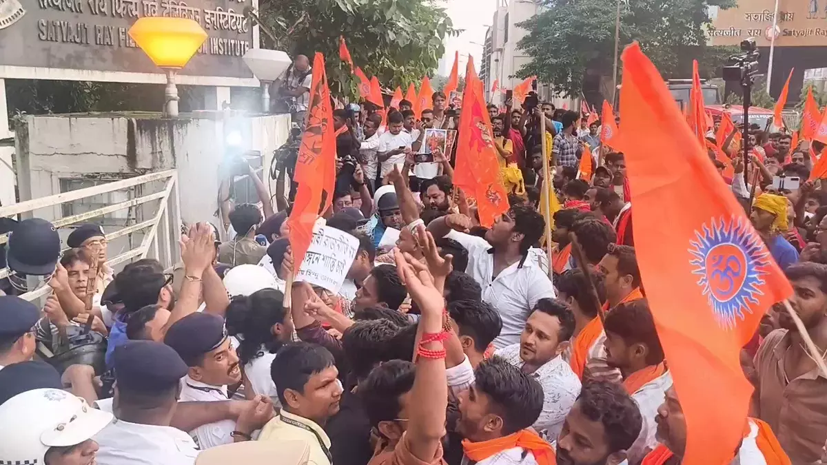 Hindutva group storms Kolkata film institute, throws stones at campus