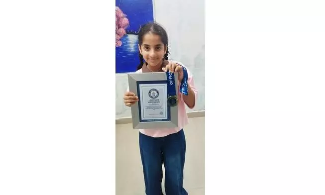 80 nose hula-hoop rotations! 11-yr-old enters Guinness World Records 80 nose hula-hoop rotations! 11-yr-old enters Guinness World Records
