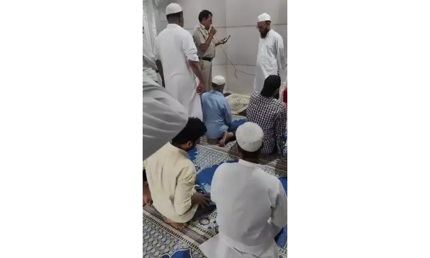Delhi Police use mosque, markets to warn people against joining October 10 protest Delhi Police use mosque, markets to warn people against joining October 10 protest