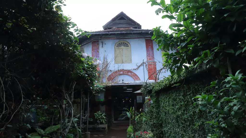 Kerala Police probe possible foreign links in arson near Ernakulam synagogue Kerala Police probe possible foreign links in arson near Ernakulam synagogue