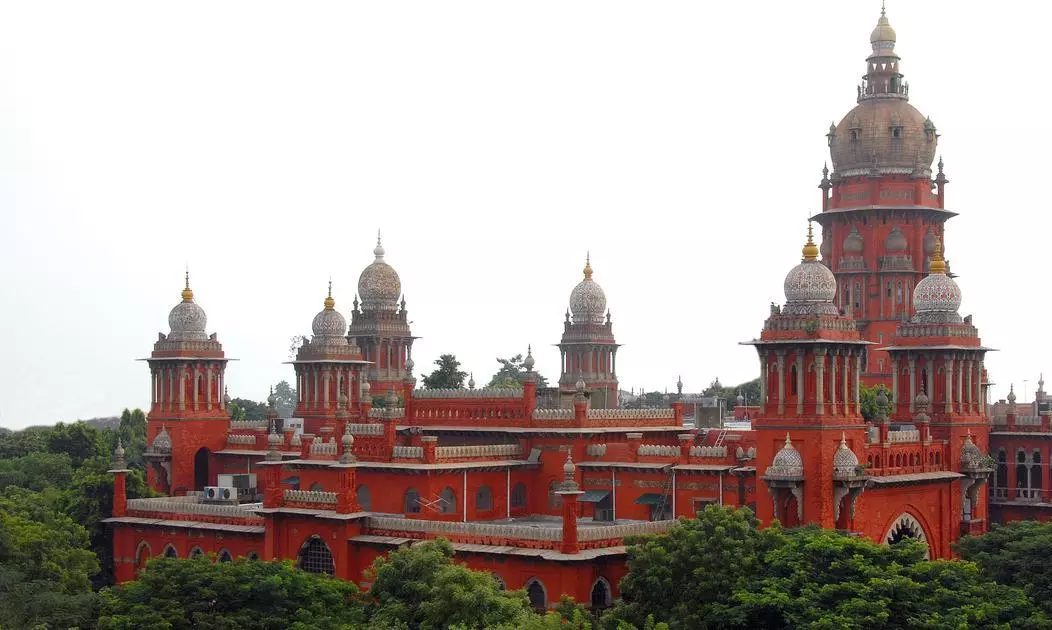 Madras HC criticises TN police for citing mosques to deny RSS march permission Madras HC criticises TN police for citing mosques to deny RSS march permission
