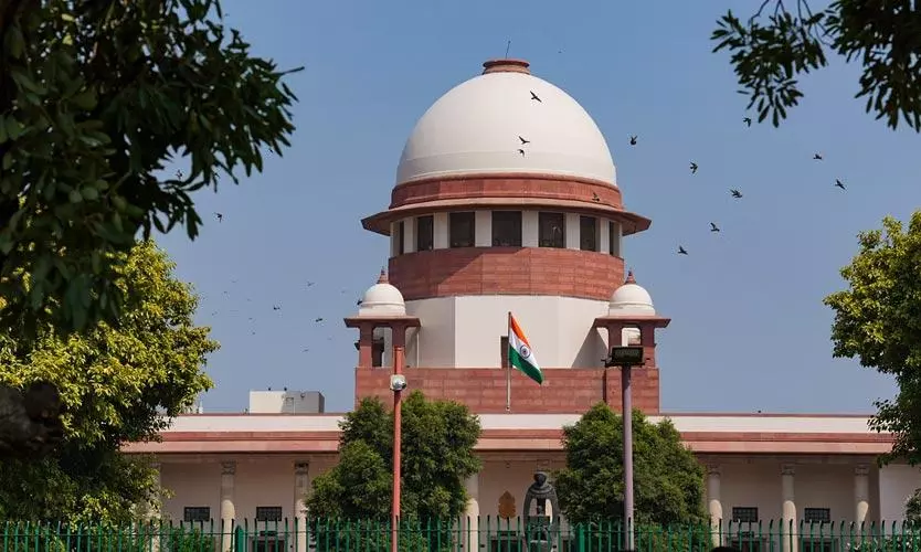 Sanjay Raut, Nikhil Wagle face Supreme Court contempt notices over CJI remarks Sanjay Raut, Nikhil Wagle face Supreme Court contempt notices over CJI remarks