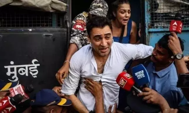 Imran Khan moves Bombay HC to stall order asking him to leave India by October 28 Imran Khan moves Bombay HC to stall order asking him to leave India by October 28