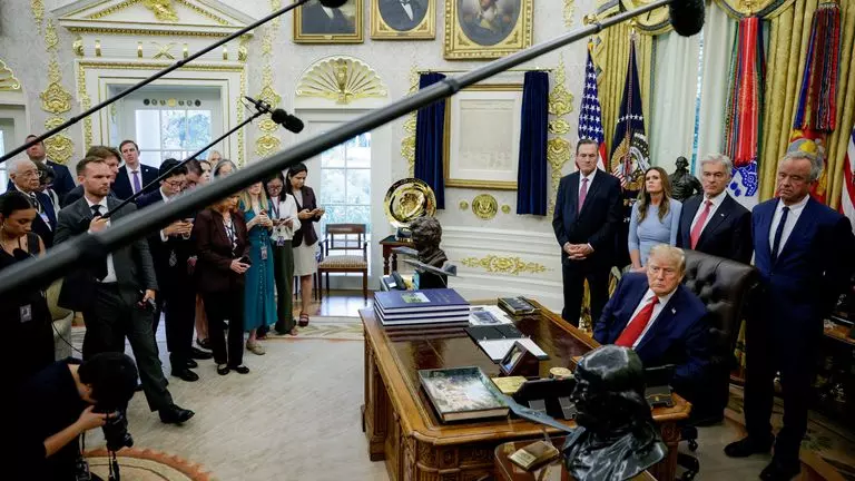 WH Correspondents’ Association slams removal of reporter from Trump trip WH Correspondents’ Association slams removal of reporter from Trump trip