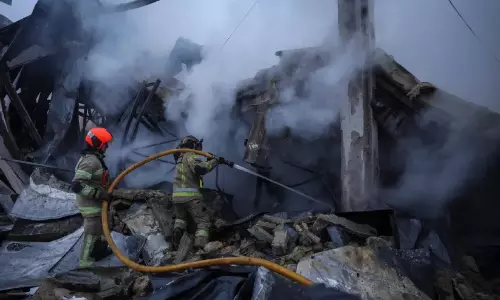 Russia, Ukraine trade deadly aerial strikes amid US-led peace efforts Russia, Ukraine trade deadly aerial strikes amid US-led peace efforts