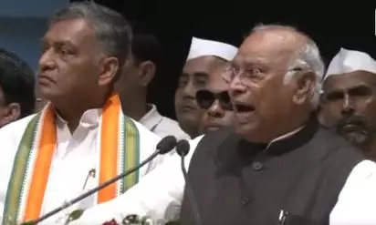 Kharge’s ‘baap’ remark at Patna event sparks BJP backlash; heckler thrashed Kharge’s ‘baap’ remark at Patna event sparks BJP backlash; heckler thrashed
