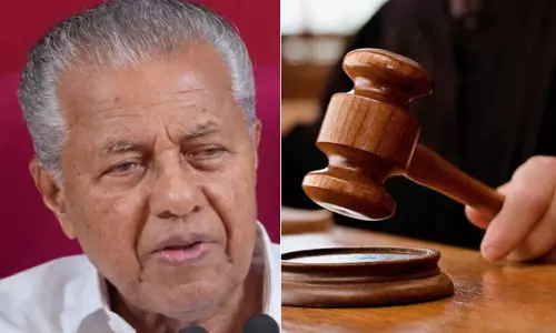 CMRL case: Kerala HC puts VACB probe against Pinarayi, Riyas on hold