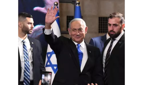 Israel election leaves Netanyahu short of majority as Likud bloc wins 53 seats Israel election leaves Netanyahu short of majority as Likud bloc wins 53 seats