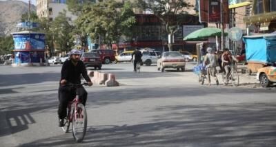 Businesses shut in Kabul as people stay indoors after Taliban enter the Afghan capital
